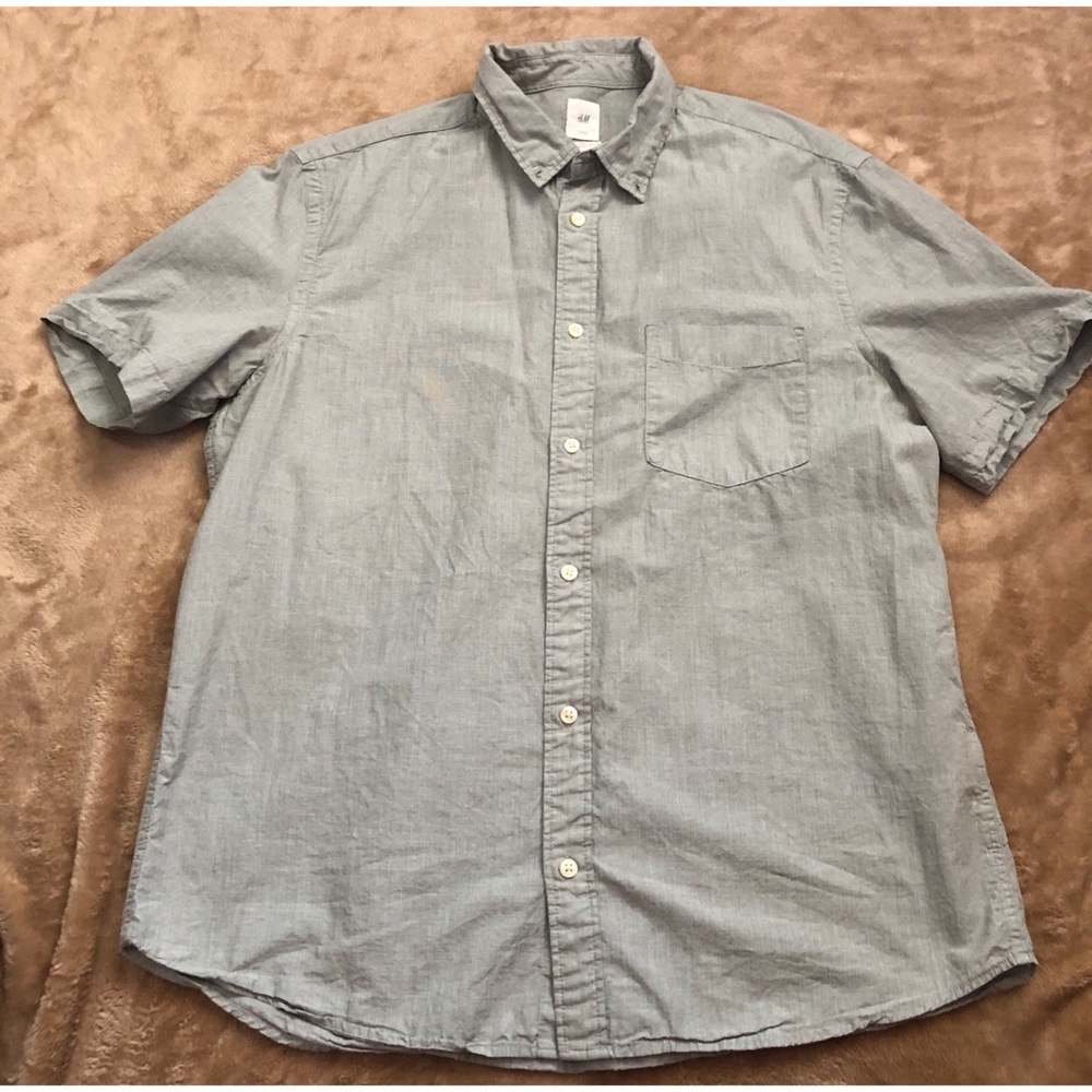 H&M Men’s Button Down Shirt
